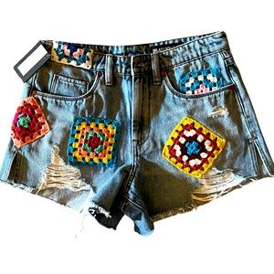 NWT Blank NYC Barrow Short with Crochet Patchwork